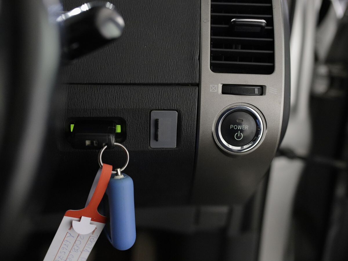 Toyota Prius 2008 - фото автомобиля