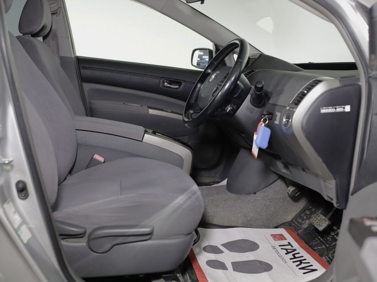 Toyota Prius 2008 - фото автомобиля