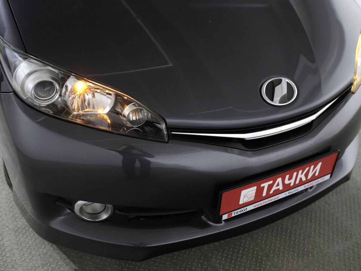 Toyota Wish 2016 - фото автомобиля