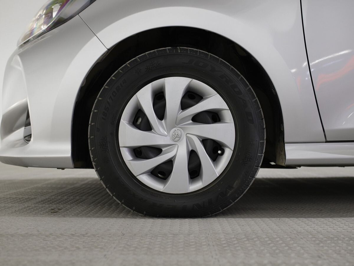 Toyota Yaris 2020 - фото автомобиля