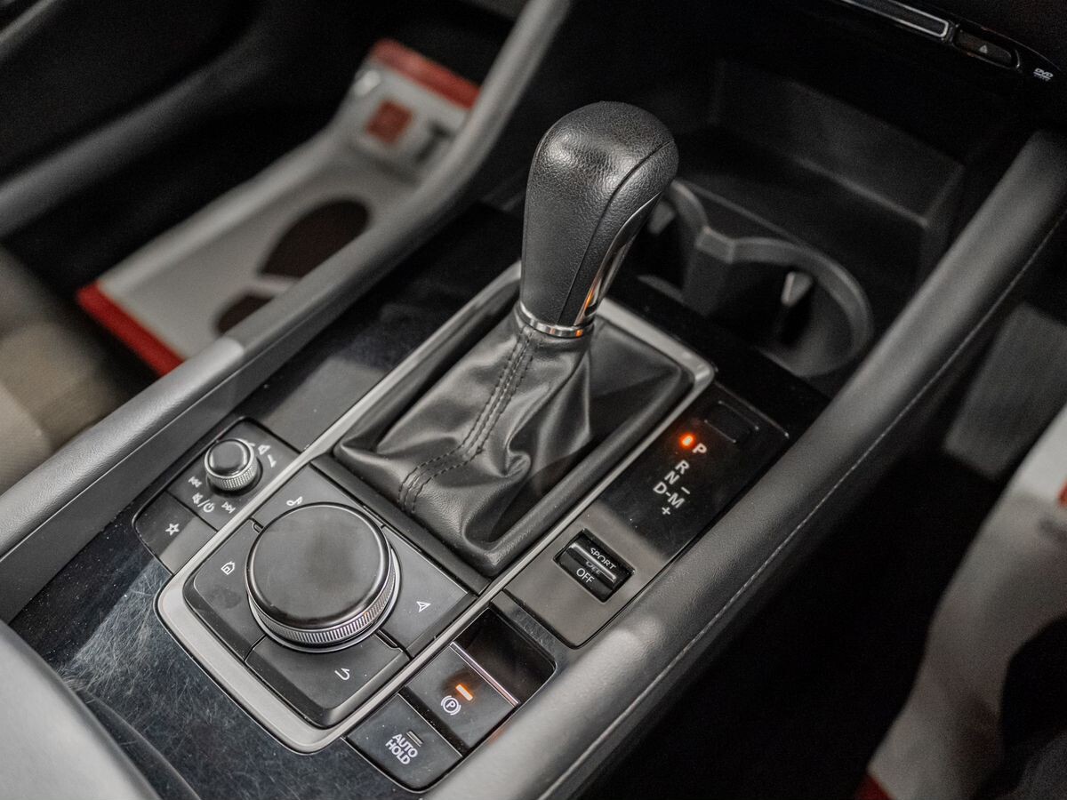 Mazda 3 2019 - фото автомобиля