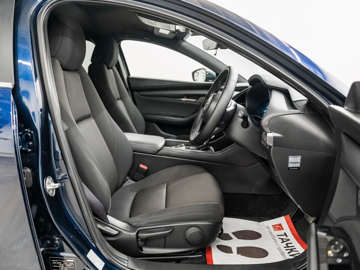 Mazda 3 2019 - фото автомобиля