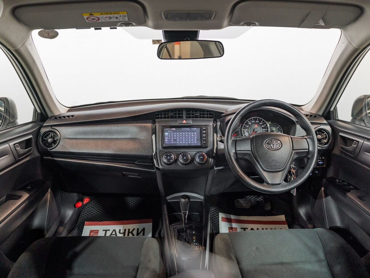 Toyota Corolla 2019 - фото автомобиля