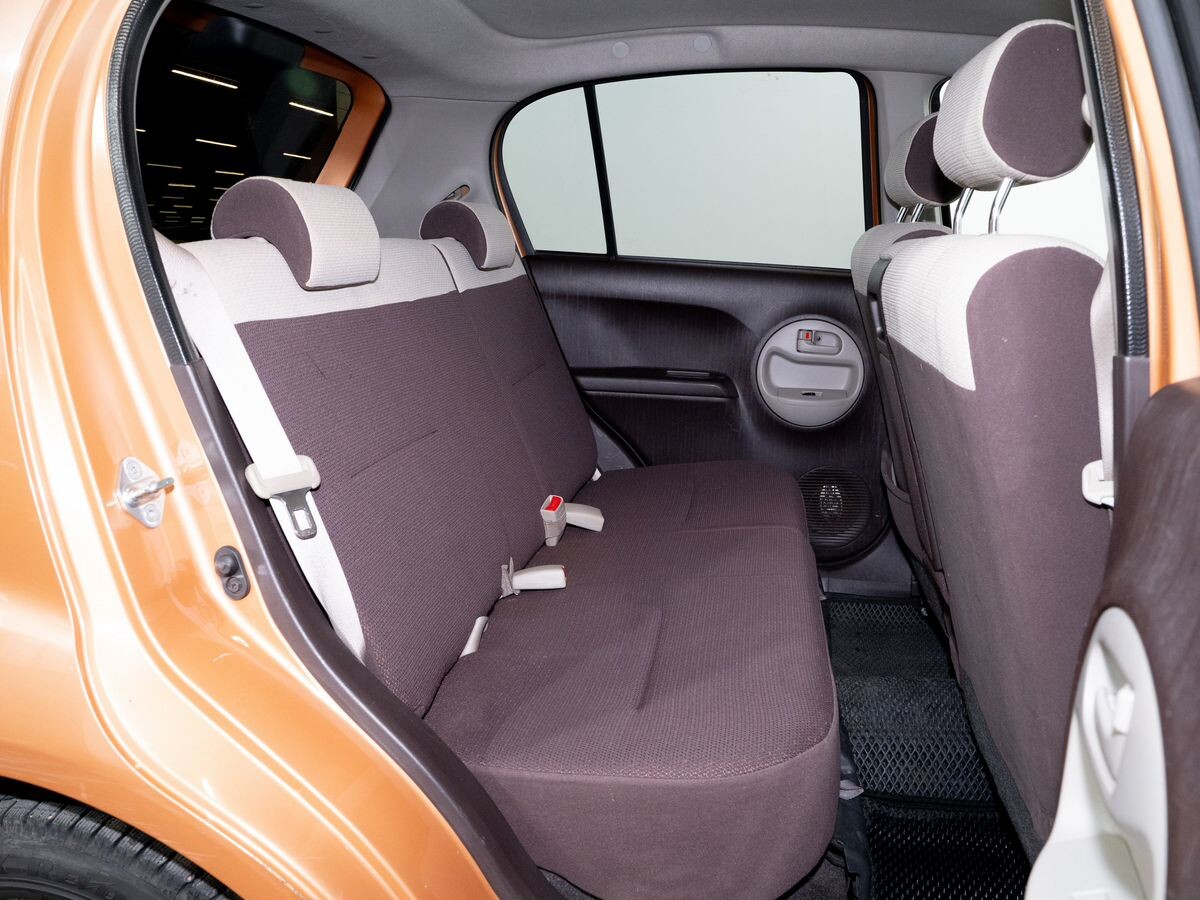 Toyota Passo 2010 - фото автомобиля