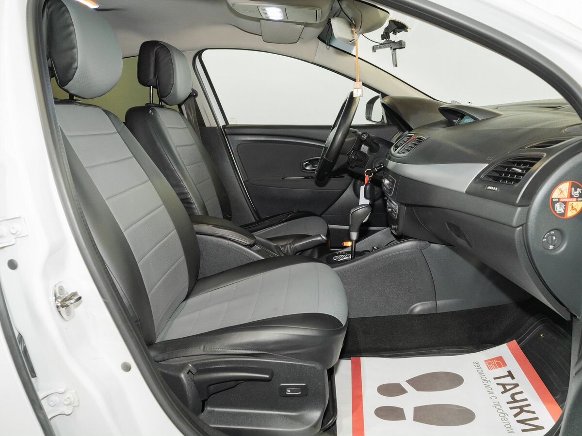 Renault Fluence 2011 - фото автомобиля