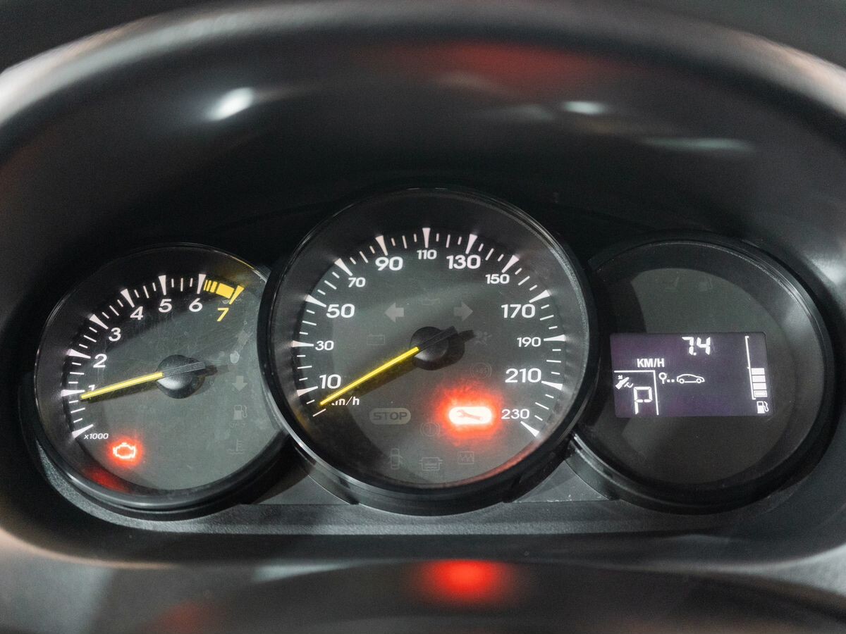 Renault Fluence 2011 - фото автомобиля