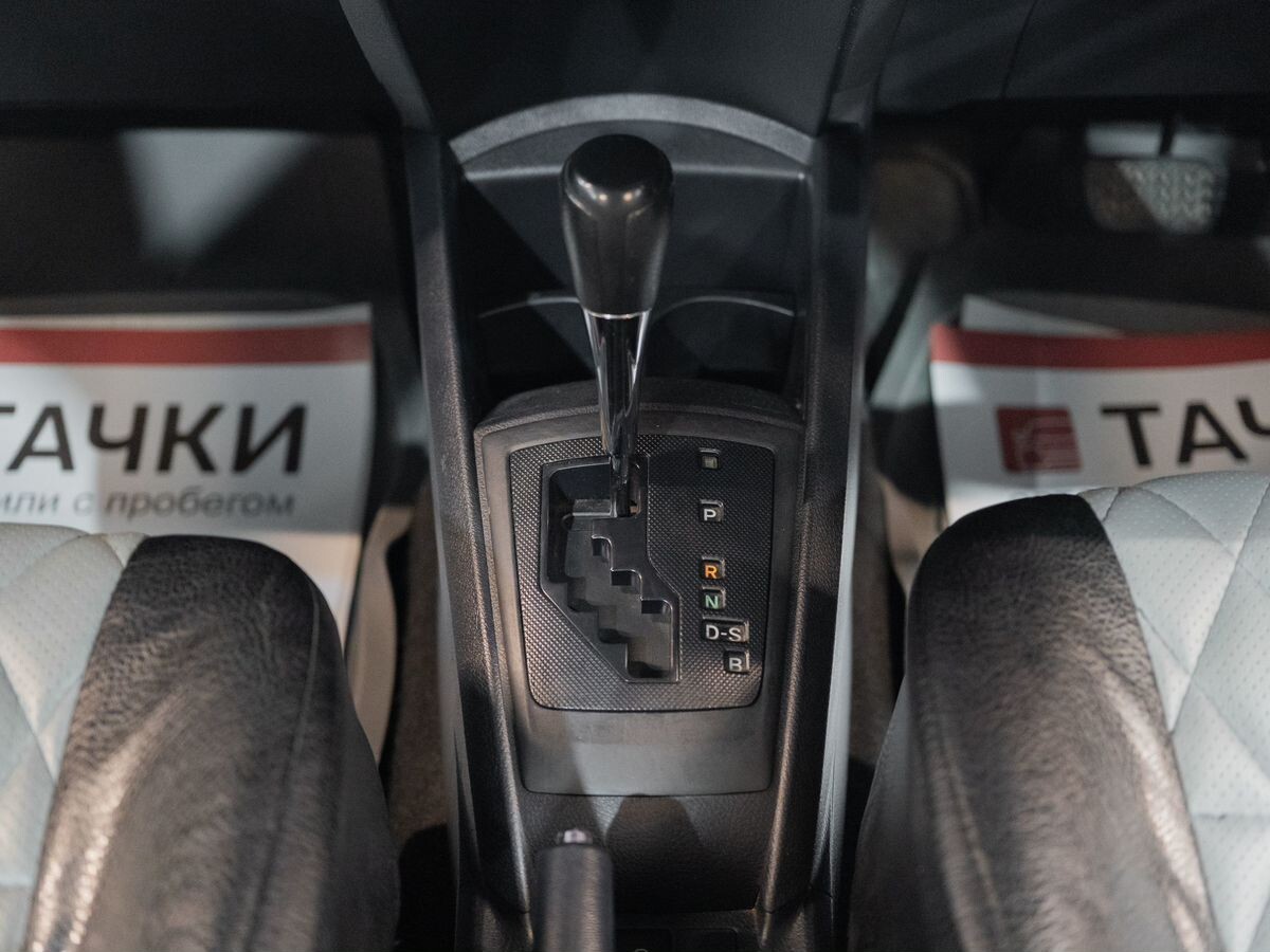 Toyota Corolla 2017 - фото автомобиля