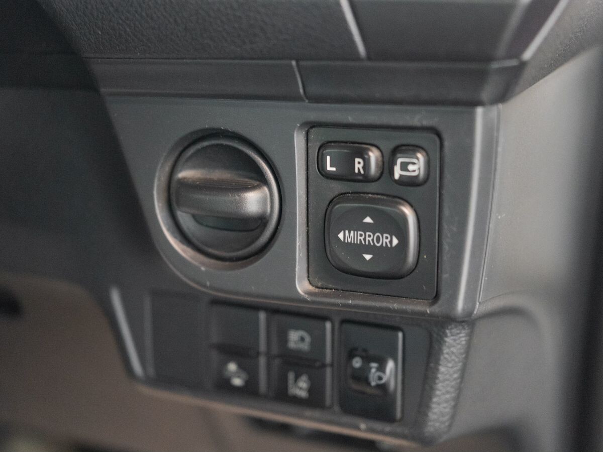 Toyota Corolla 2017 - фото автомобиля