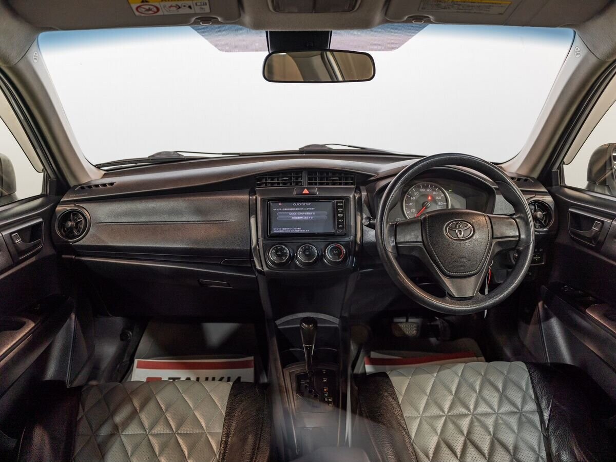 Toyota Corolla 2017 - фото автомобиля