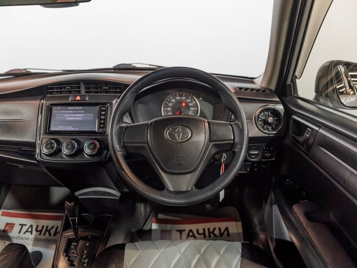 Toyota Corolla 2017 - фото автомобиля