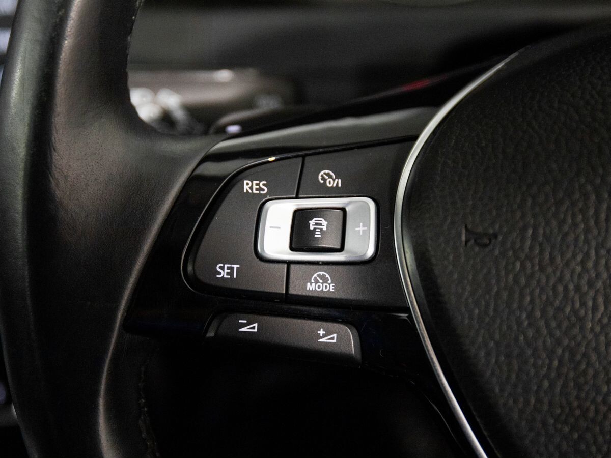 Volkswagen Golf 2013 - фото автомобиля