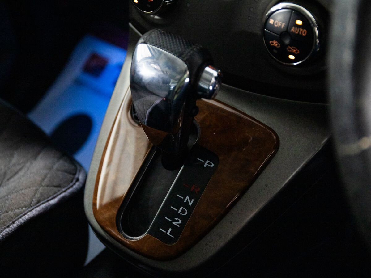 Toyota Rush 2010 - фото автомобиля