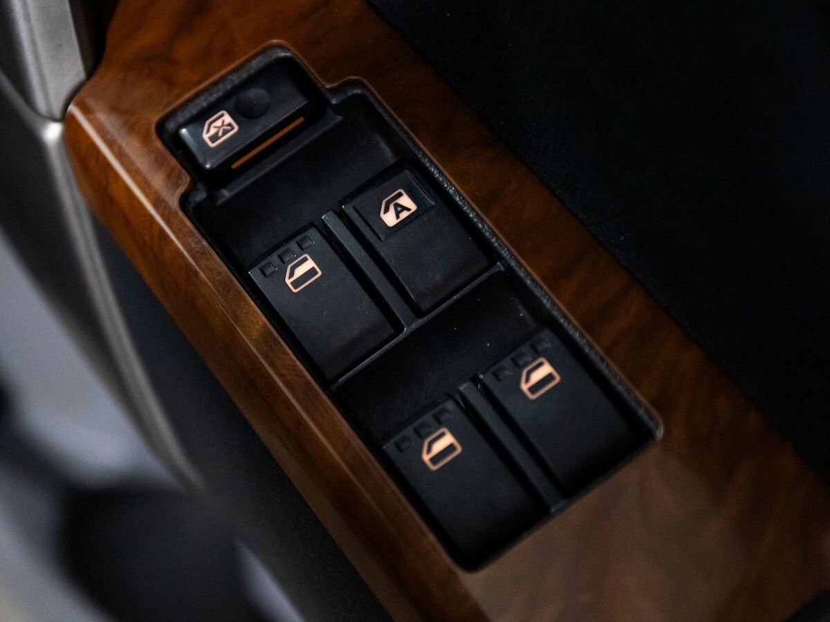 Toyota Rush 2010 - фото автомобиля