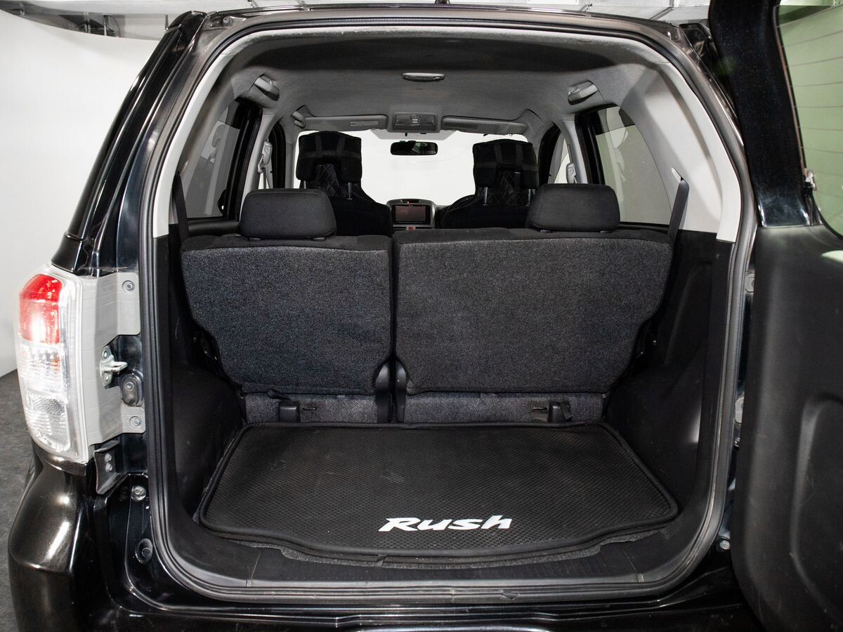 Toyota Rush 2010 - фото автомобиля