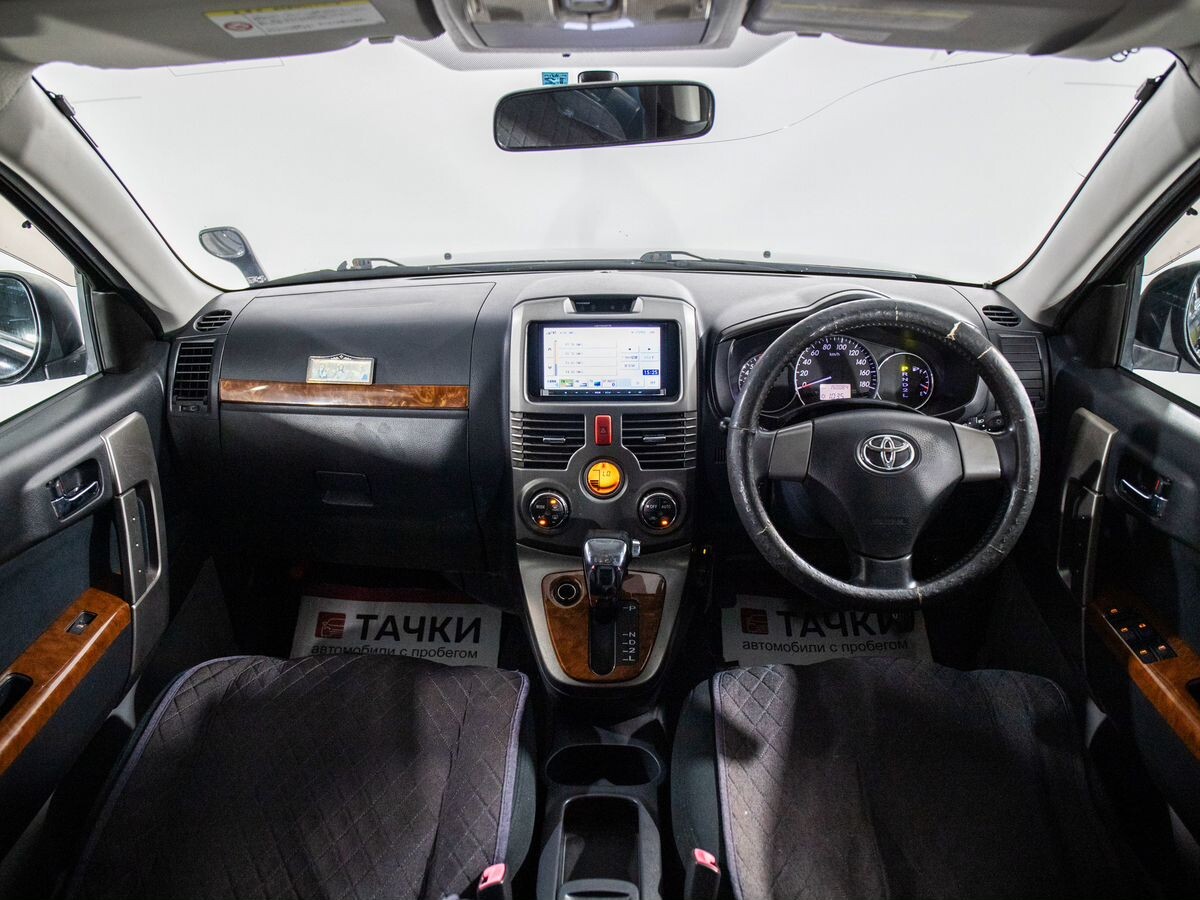 Toyota Rush 2010 - фото автомобиля