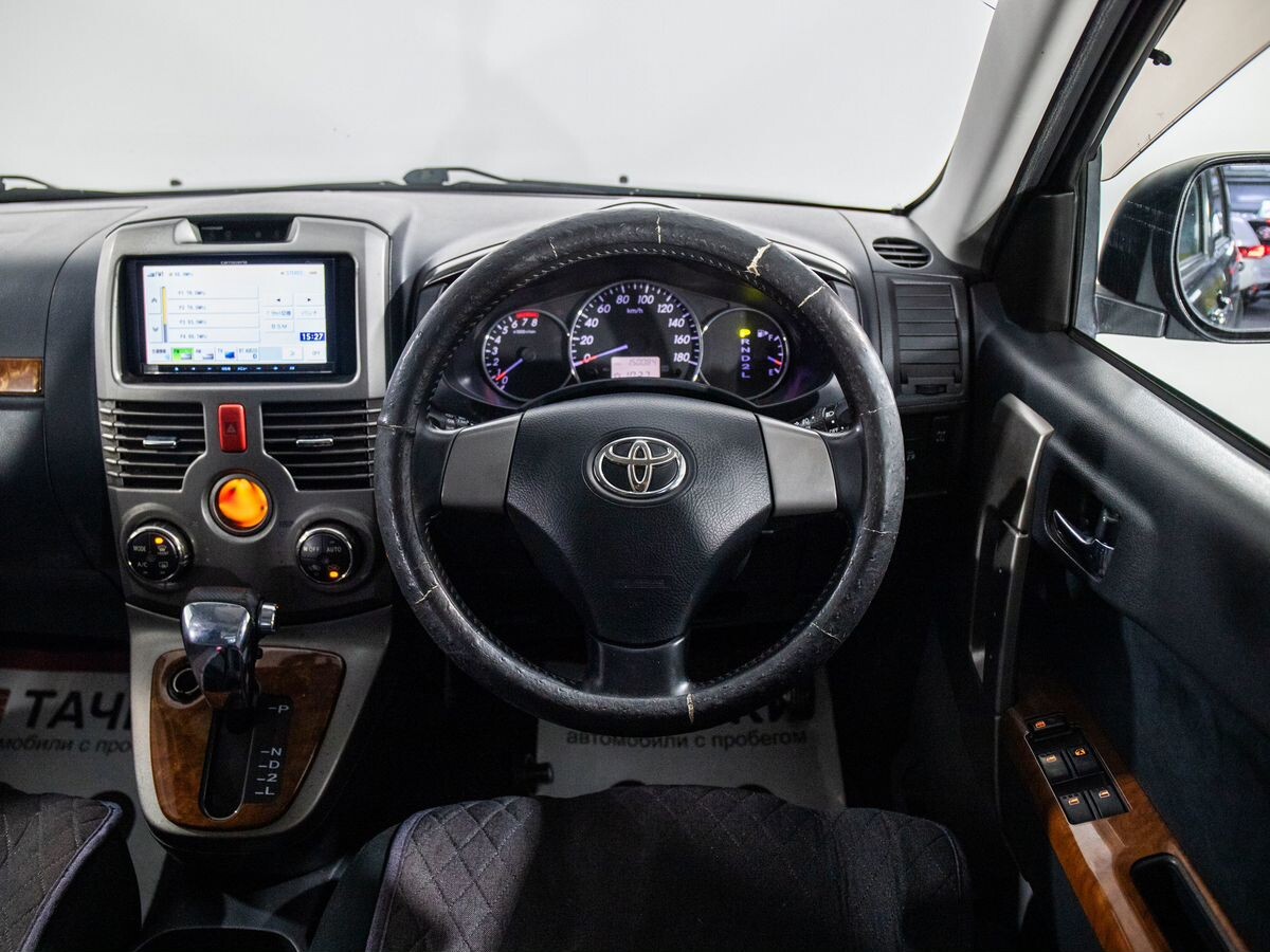 Toyota Rush 2010 - фото автомобиля