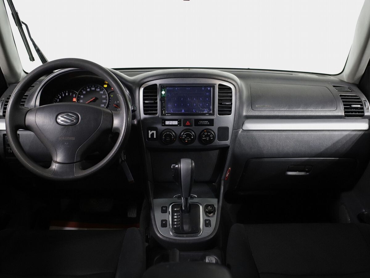 Suzuki Grand Vitara 2004 - фото автомобиля