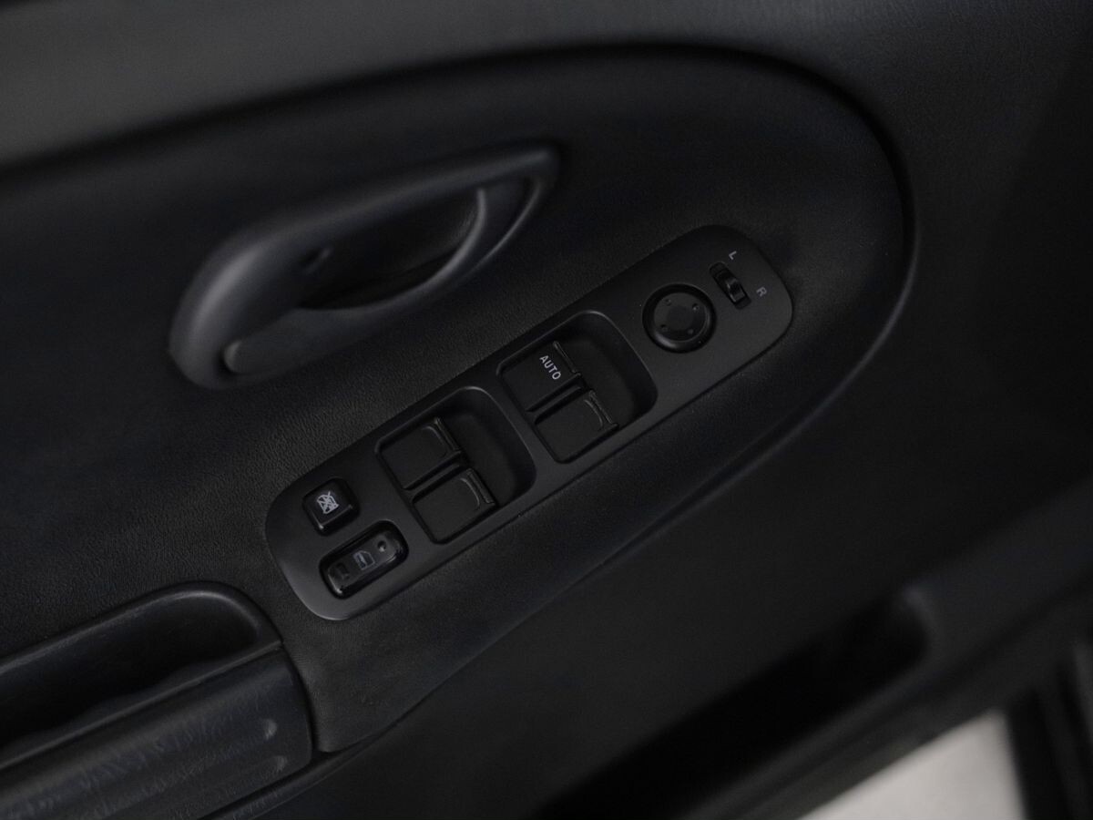 Suzuki Grand Vitara 2004 - фото автомобиля