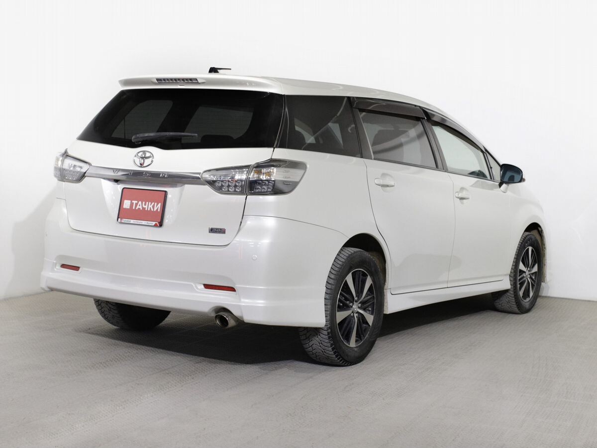Toyota Wish 2012 - фото автомобиля