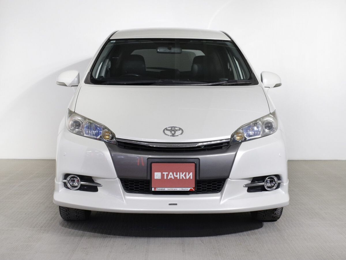 Toyota Wish 2012 - фото автомобиля