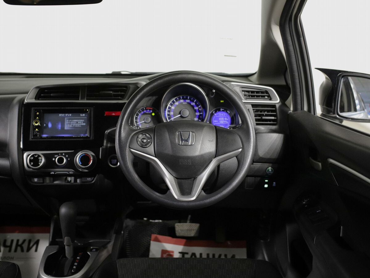 Honda Fit 2013 - фото автомобиля