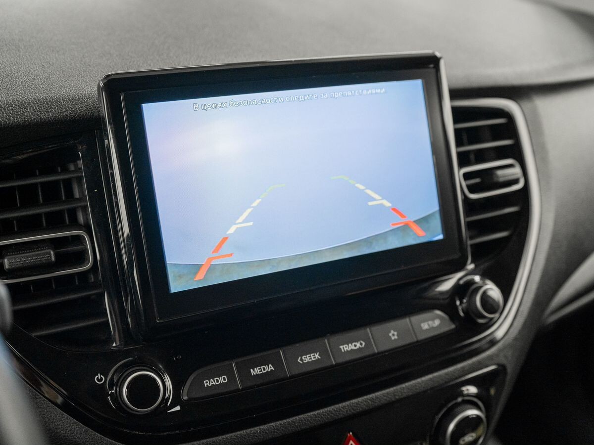 Hyundai Solaris 2021 - фото автомобиля