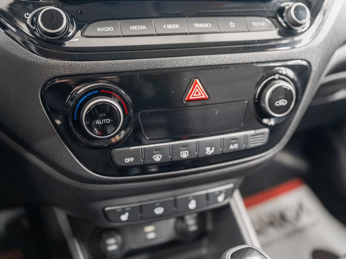 Hyundai Solaris 2021 - фото автомобиля