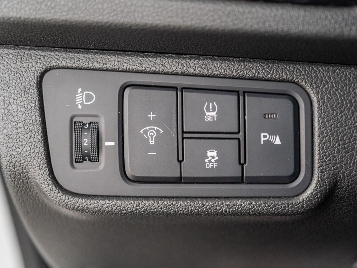 Hyundai Solaris 2021 - фото автомобиля