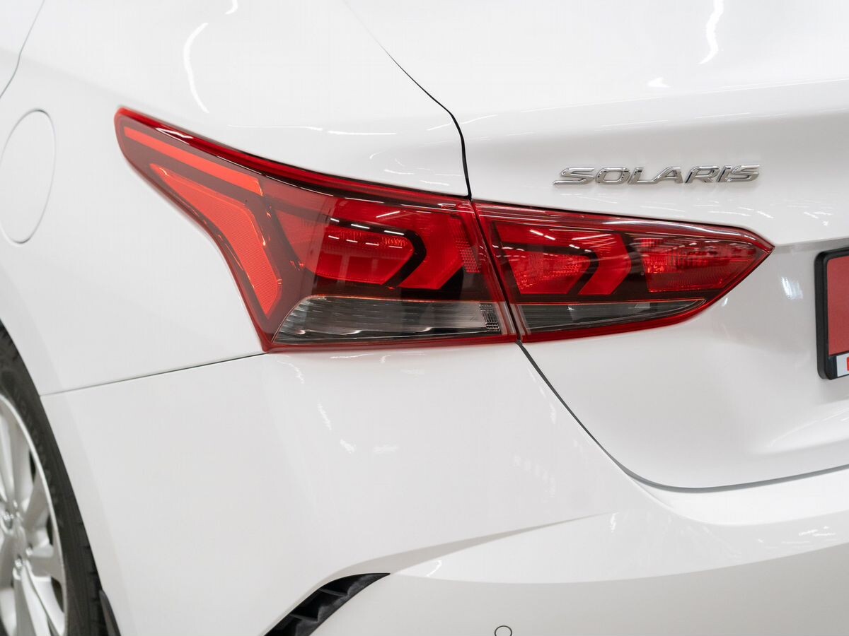 Hyundai Solaris 2021 - фото автомобиля