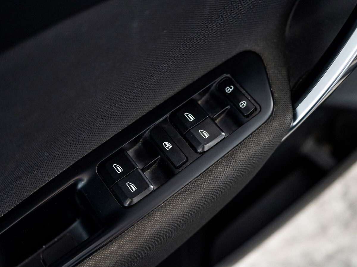 Geely Atlas 2019 - фото автомобиля