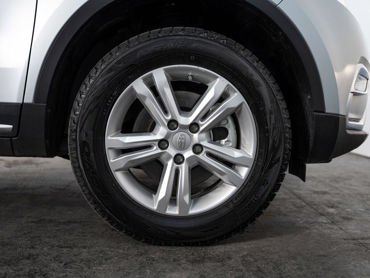 Geely Atlas 2019 - фото автомобиля