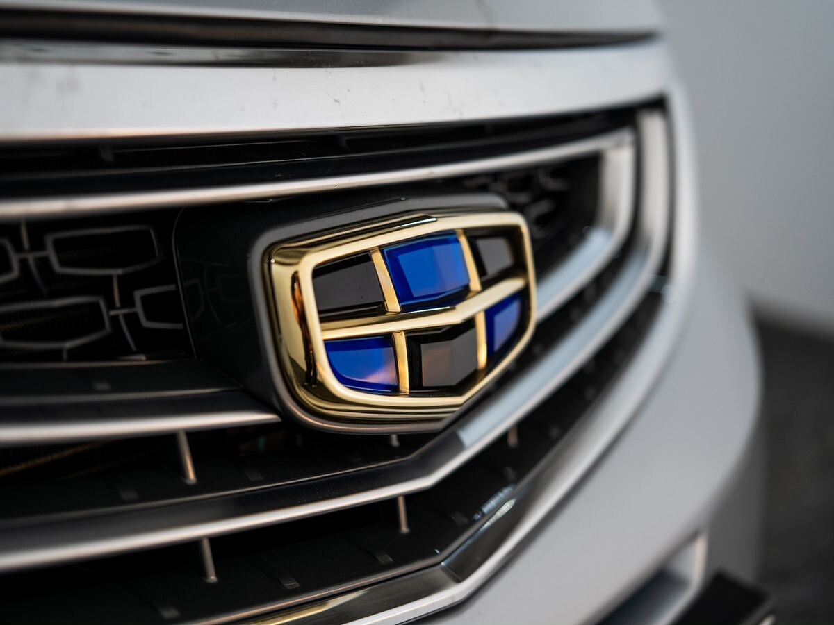 Geely Atlas 2019 - фото автомобиля