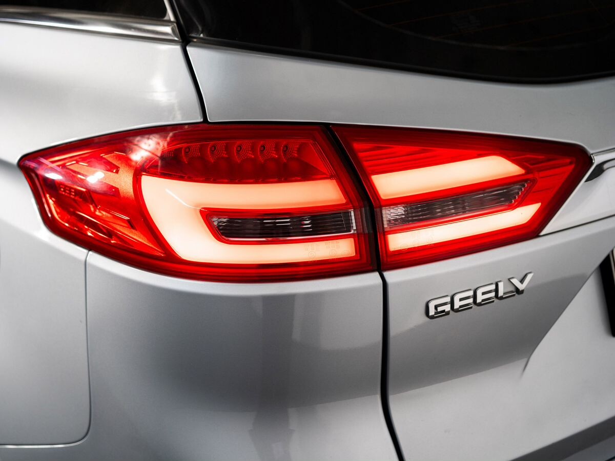 Geely Atlas 2019 - фото автомобиля