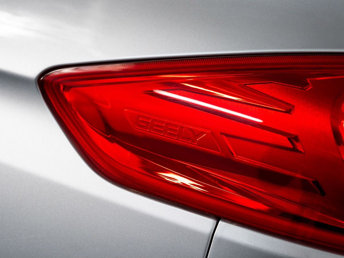 Geely Atlas 2019 - фото автомобиля