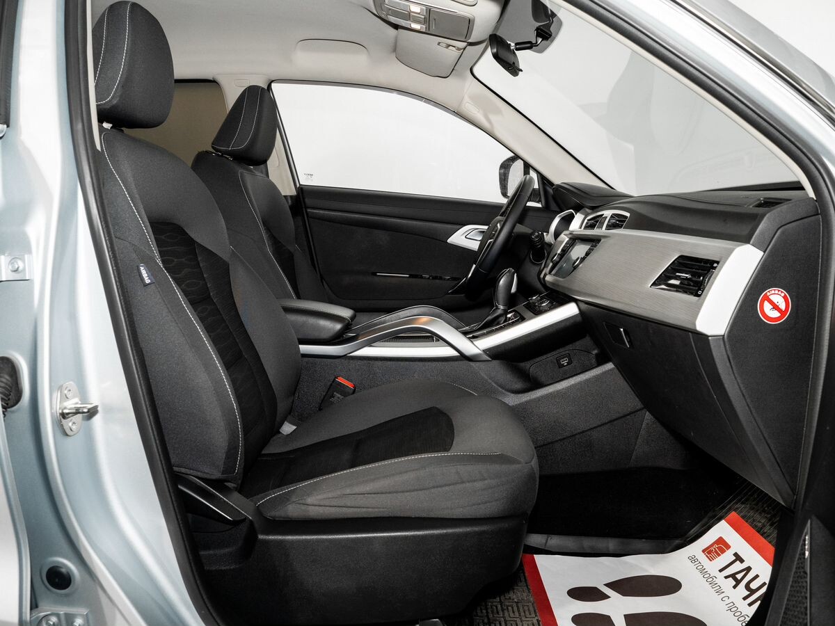 Geely Atlas 2019 - фото автомобиля