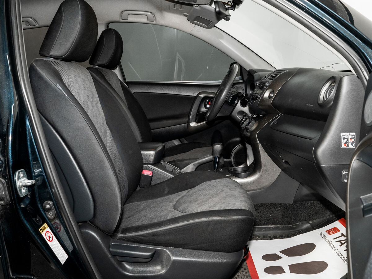 Toyota RAV4 2012 - фото автомобиля