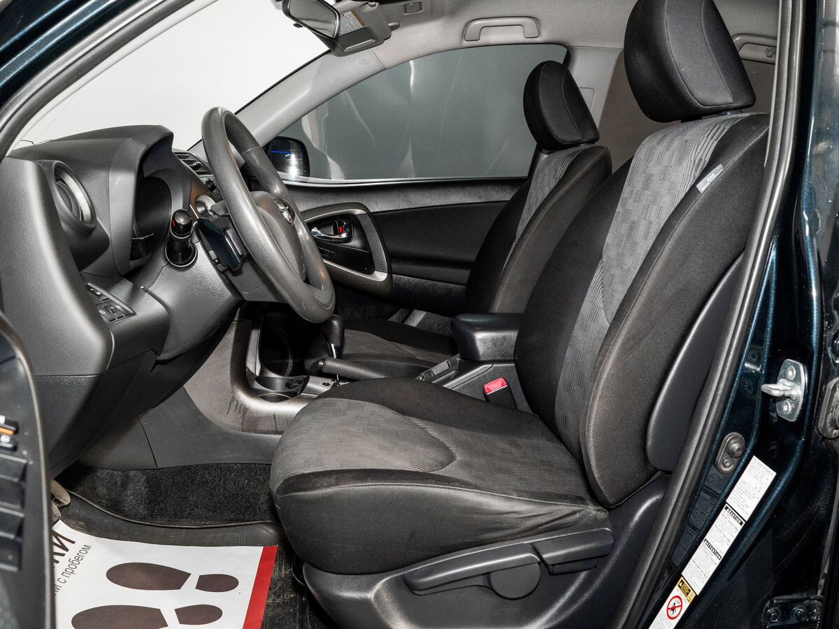 Toyota RAV4 2012 - фото автомобиля