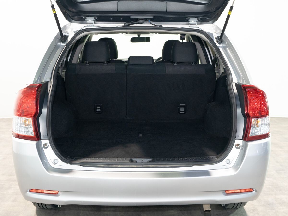 Toyota Corolla 2015 - фото автомобиля