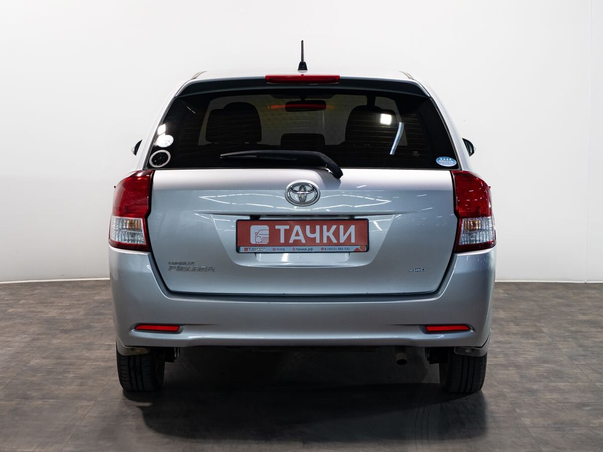 Toyota Corolla 2015 - фото автомобиля