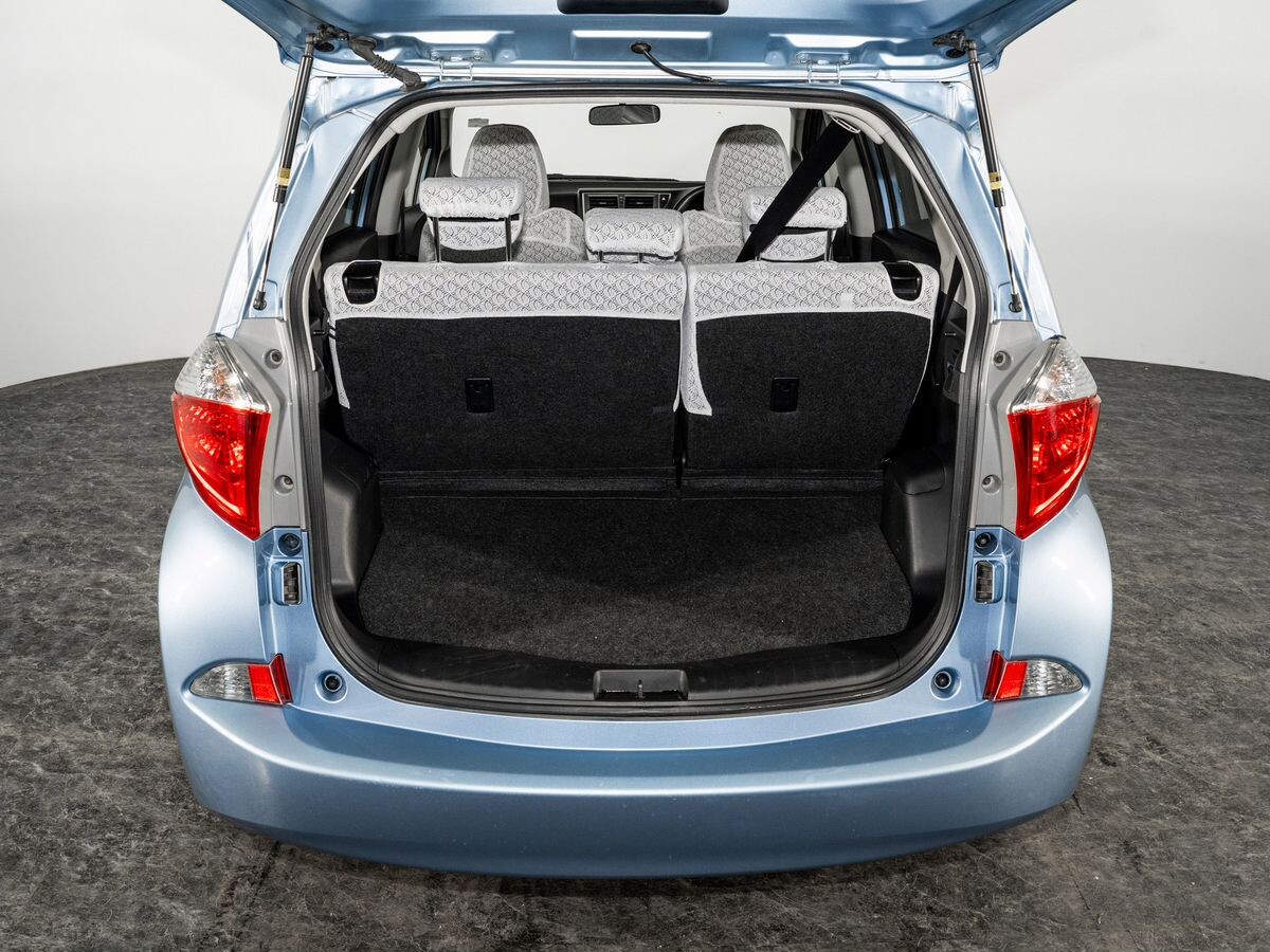 Toyota Ractis 2012 - фото автомобиля