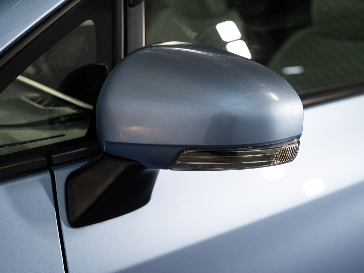 Toyota Ractis 2012 - фото автомобиля