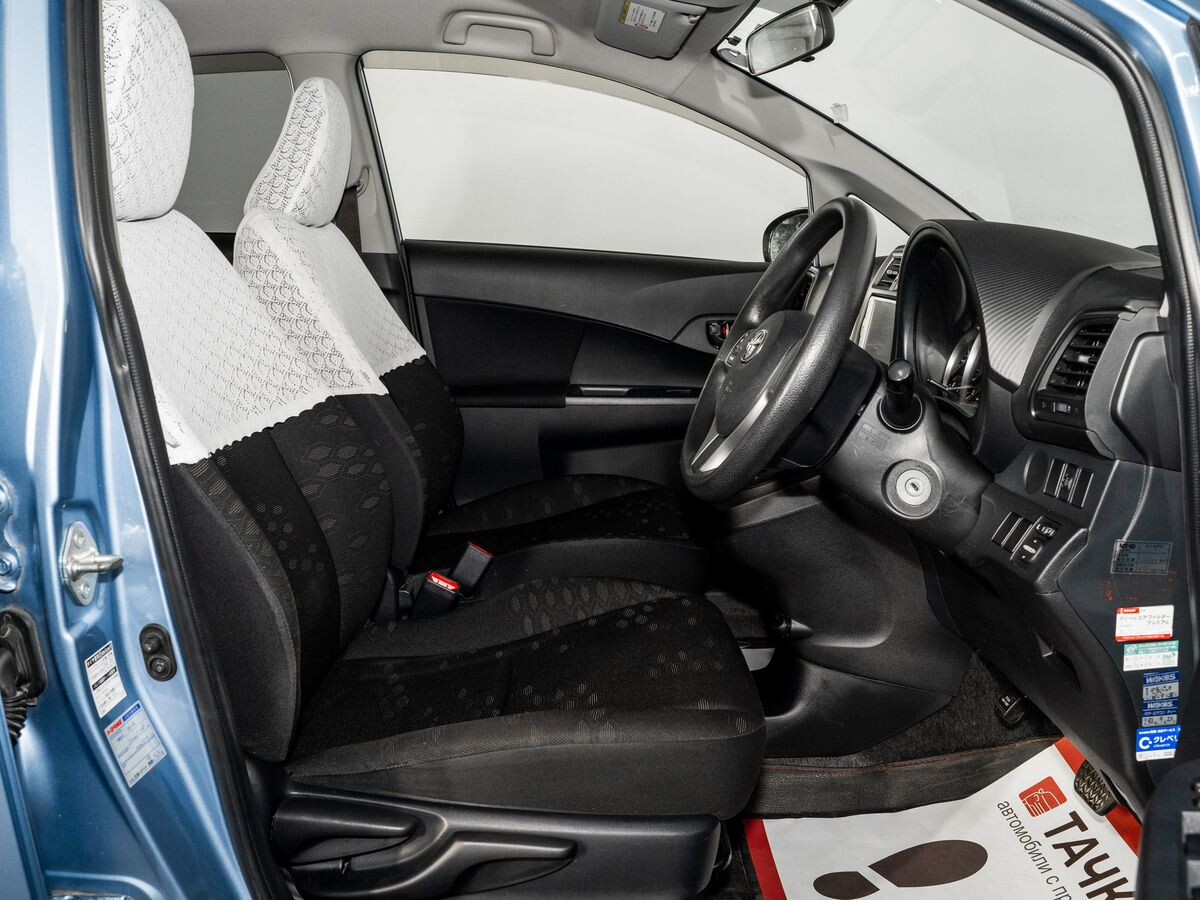 Toyota Ractis 2012 - фото автомобиля