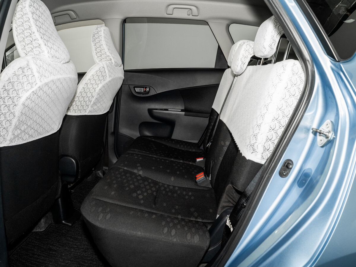 Toyota Ractis 2012 - фото автомобиля