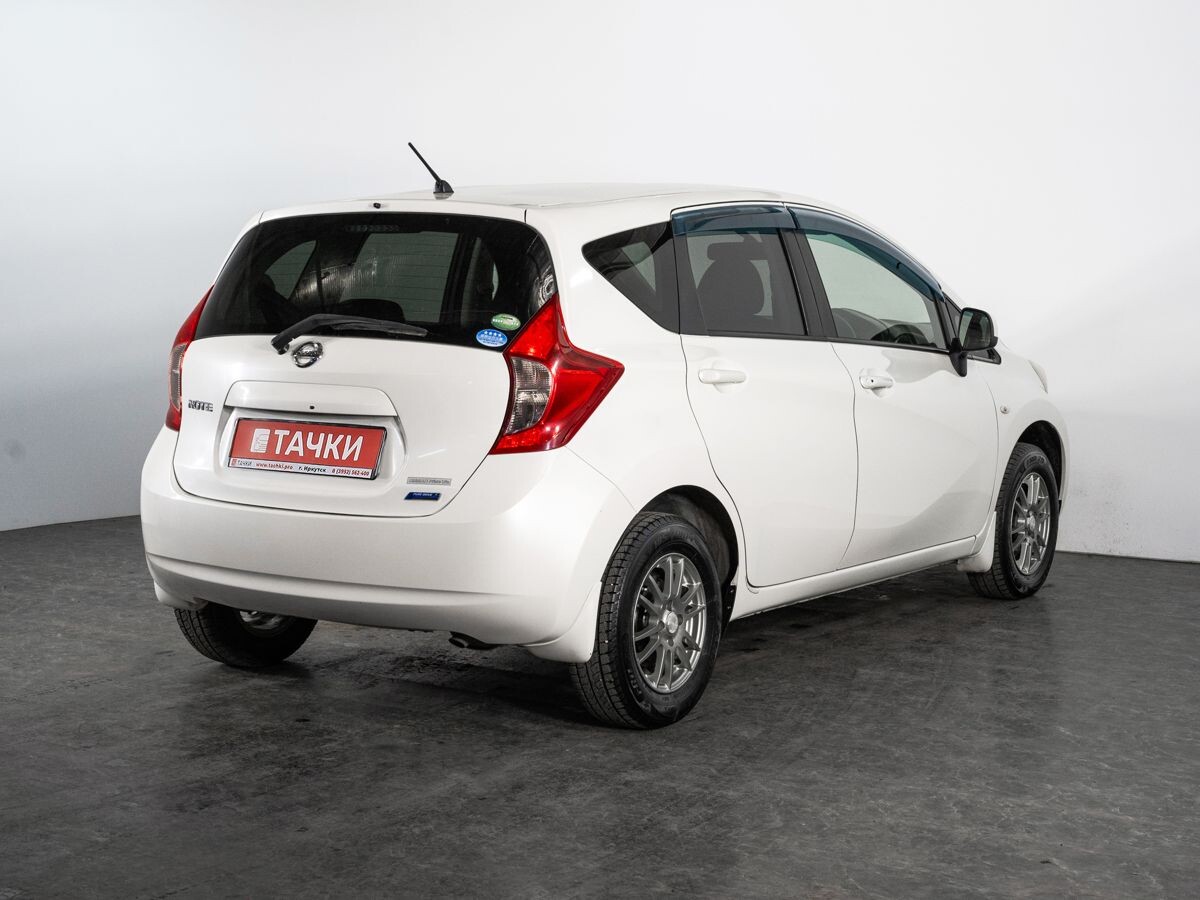 Nissan Note 2013 - фото автомобиля