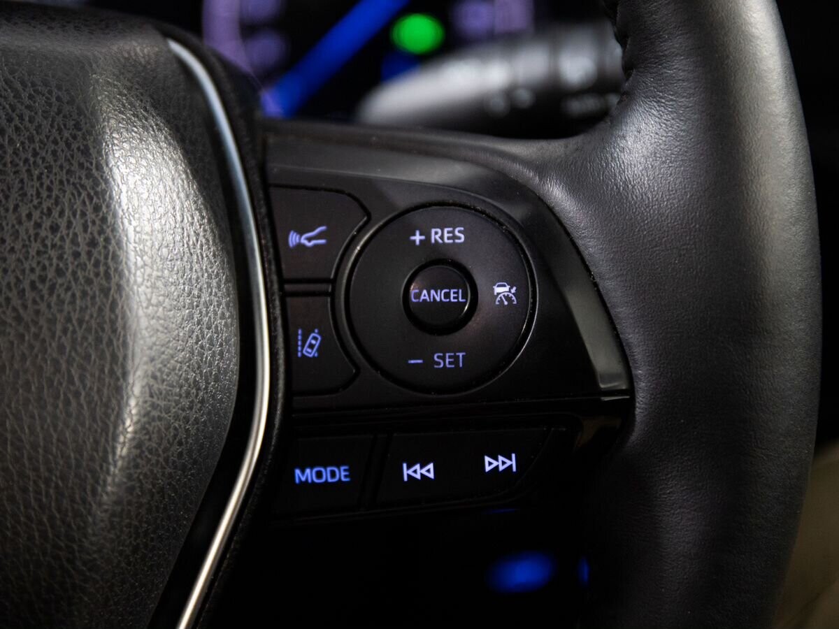 Toyota Harrier 2020 - фото автомобиля