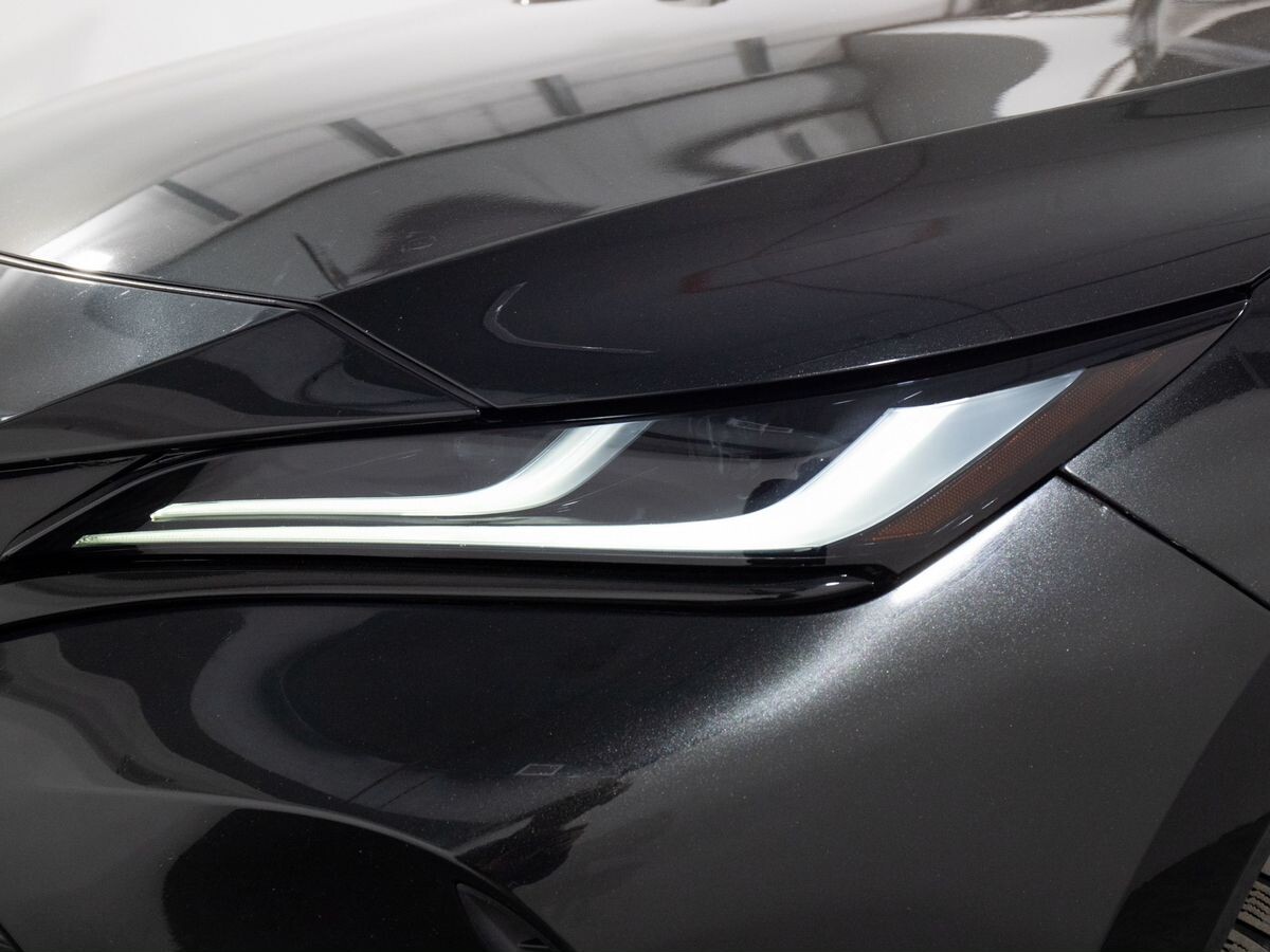 Toyota Harrier 2020 - фото автомобиля