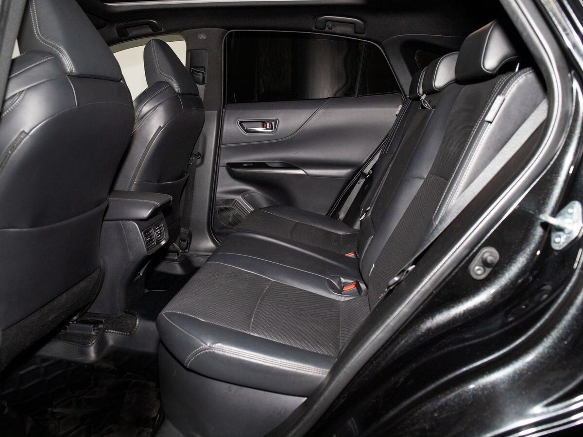 Toyota Harrier 2020 - фото автомобиля