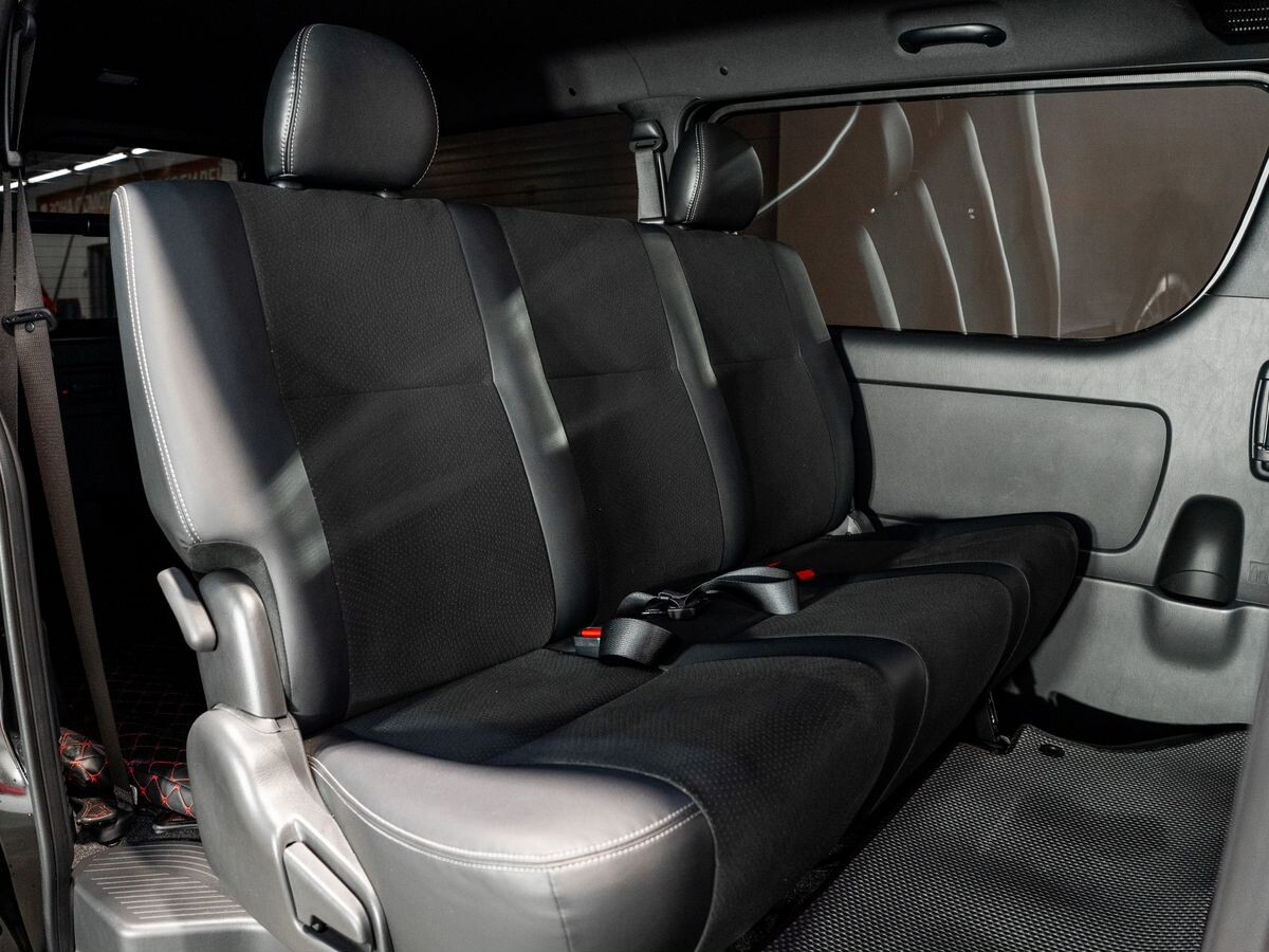 Toyota HiAce 2022 - фото автомобиля