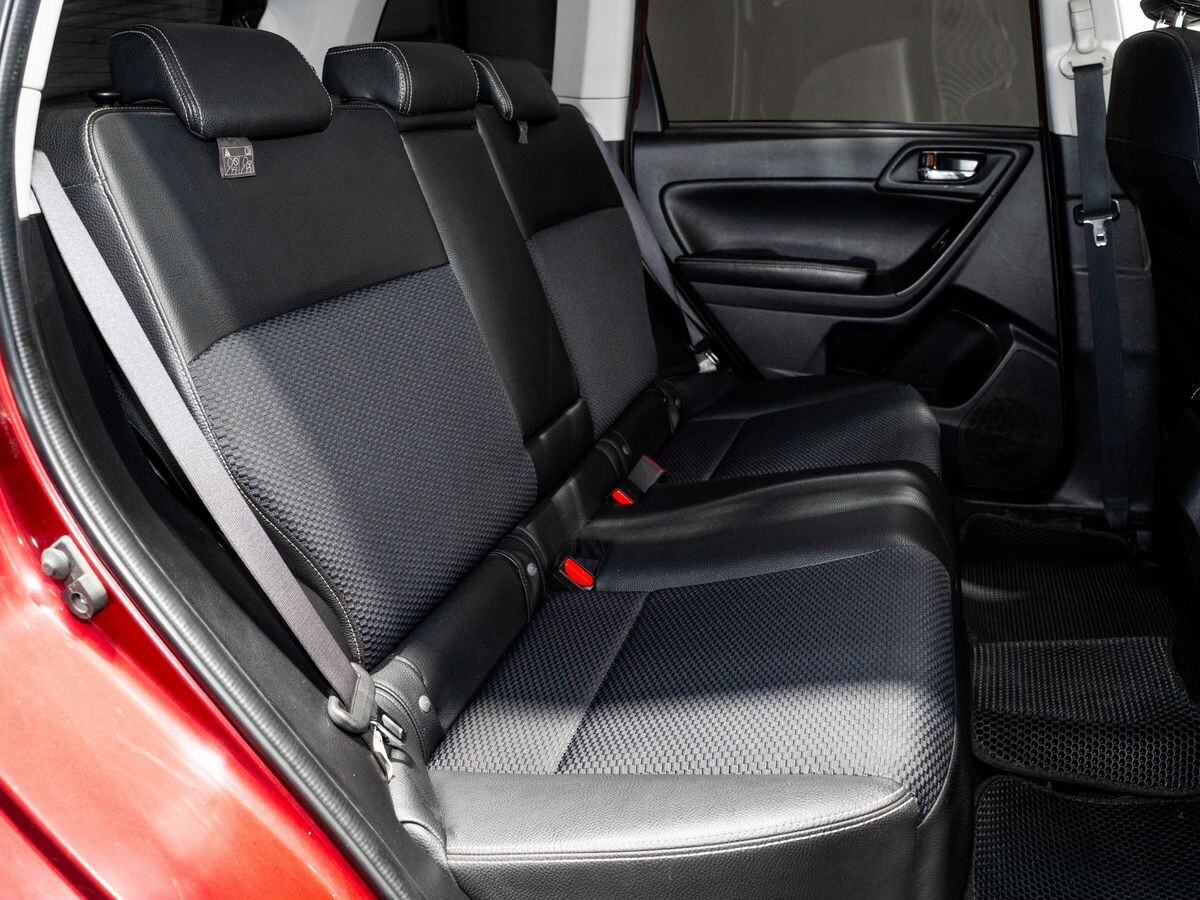 Subaru Forester 2013 - фото автомобиля