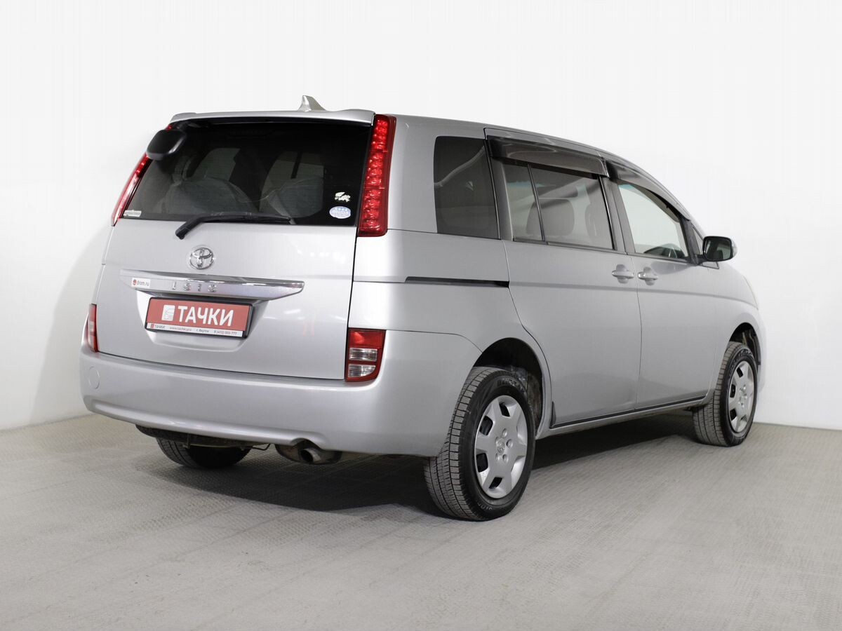 Toyota ISis 2008 - фото автомобиля